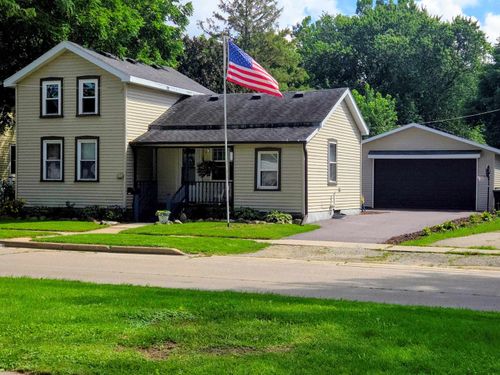 529 Liberty St, Ripon, WI, 54971-1217 | Card Image