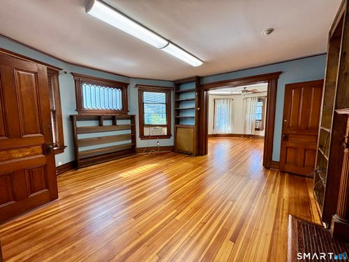 1887 Summer St, Stamford, CT, 06905-5035 | Card Image