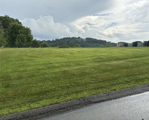 111 Sycamore Ln, Washington, PA, 15301-8171 | Card Image