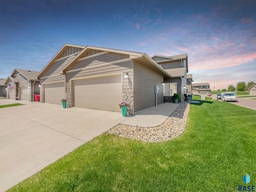 5701 S Bounty Pl, Sioux Falls, SD, 57108-5178 | Card Image