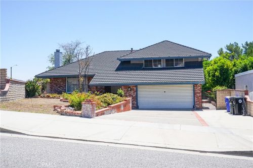 28214 Winterdale Dr, Canyon Country, CA, 91387-3129 | Card Image