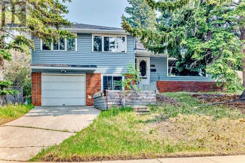 4044 Chatham Pl Nw, Calgary, AB, T2L0Z6 | Card Image