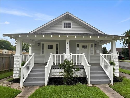 701 Franklin Ave, Gretna, LA, 70053-2117 | Card Image