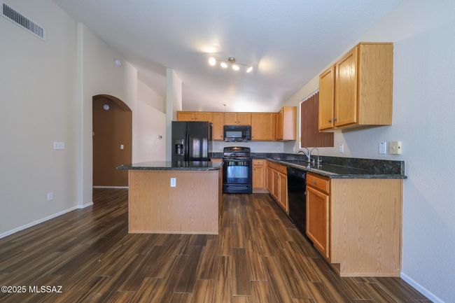 Kitchen | Image 7