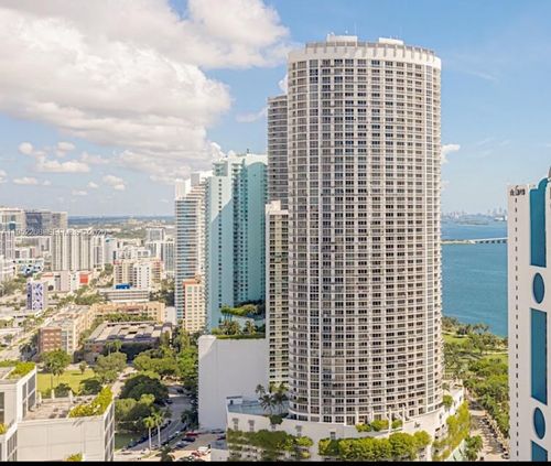 apt-5401-1750 N Bayshore Dr, Miami, FL, 33132-3221 | Card Image