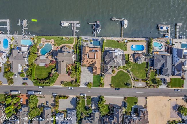 296 Dutchmans Point Rd, House other with 9 bedrooms, 9 bathrooms and null parking in Mantoloking NJ | Image 113