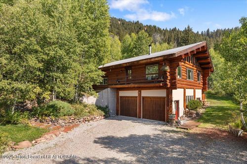 1035 E Deer Creek Dr, Jackson, WY, 83001 | Card Image