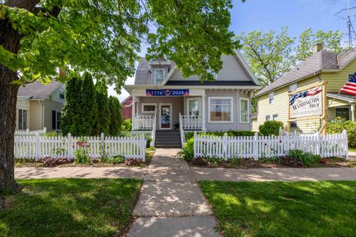 312 Washington Ave, Wisconsin Dells, WI, 53965-1537 | Card Image