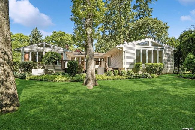 57 Ridge Dr, House other with 3 bedrooms, 3 bathrooms and null parking in Plainview NY | Image 24