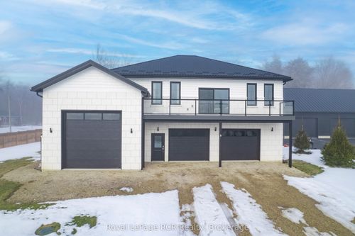 9 Sunset Cres, Wingham, ON, N0G2R0 | Card Image