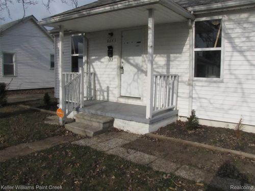 8643 Lozier Ave, Warren, MI, 48089-1748 | Card Image