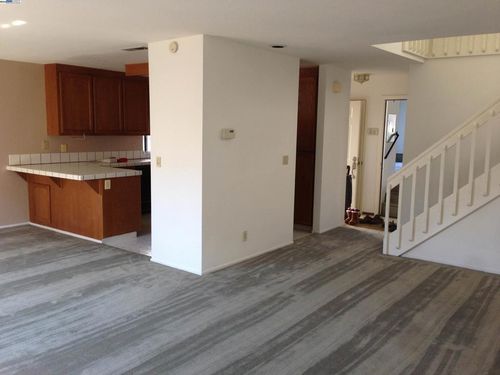 21164 Timco Way, Castro Valley, CA, 94552-4843 | Card Image