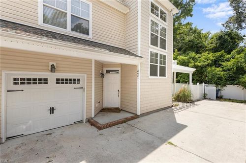 427 Fountain Dr, Virginia Beach, VA, 23454-4203 | Card Image