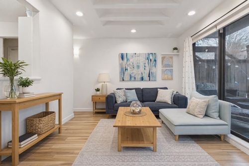 107-350 E 5th Ave, Vancouver, BC, V5T1H4 | Card Image