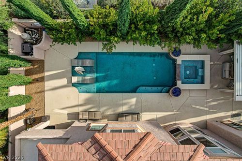 10671 Capesthorne Way, Las Vegas, NV, 89135-2243 | Card Image