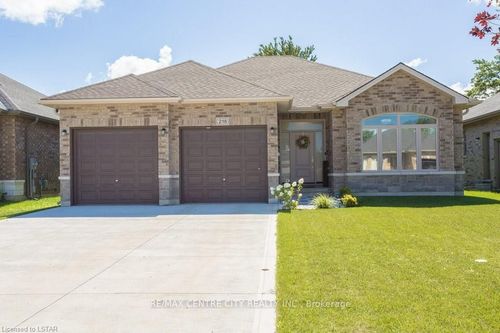 218 Leitch St, Dutton, ON, N0L1J0 | Card Image