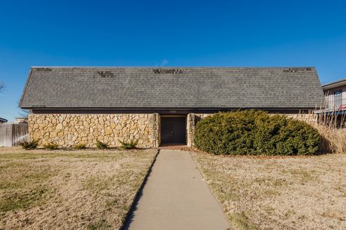 3007 & 3009 Sierra, Hutchinson, KS, 67502 | Card Image