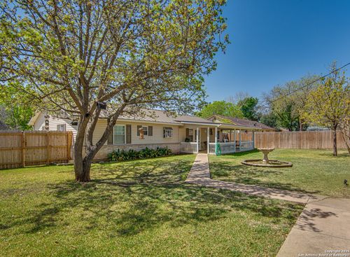 112 Shadywood, Boerne, TX, 78006-2136 | Card Image