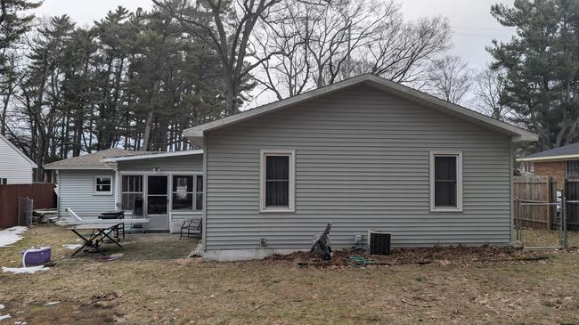 exterior back | Image 20