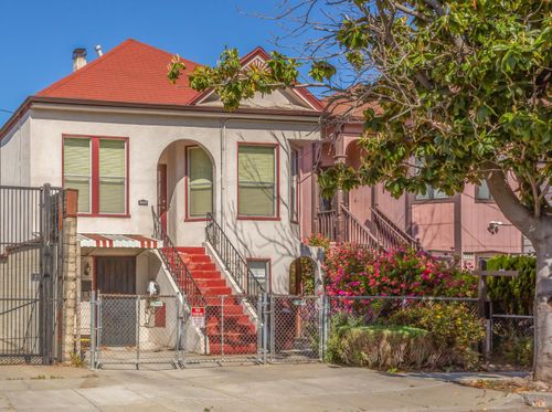 3217 Helen St, Oakland, CA, 94608-4027 | Card Image