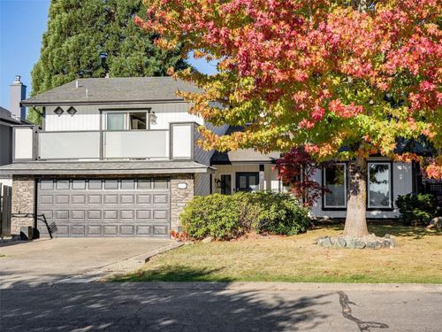 727 Paskin Way, Victoria, BC, V8Z6N4 | Card Image