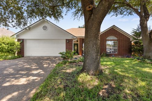 2800 Comanche Trl, Waco, TX, 76712-8375 | Card Image