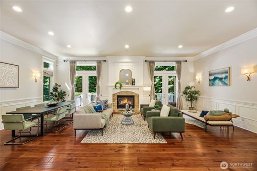 8380 Se 43rd Street, Mercer Island, WA, 98040 | Card Image