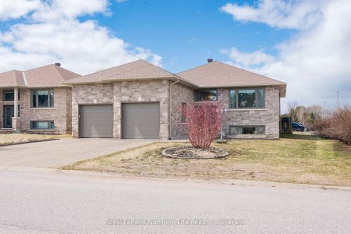 5 Sugarbush St, North Bay, ON, P1C0A4 | Card Image