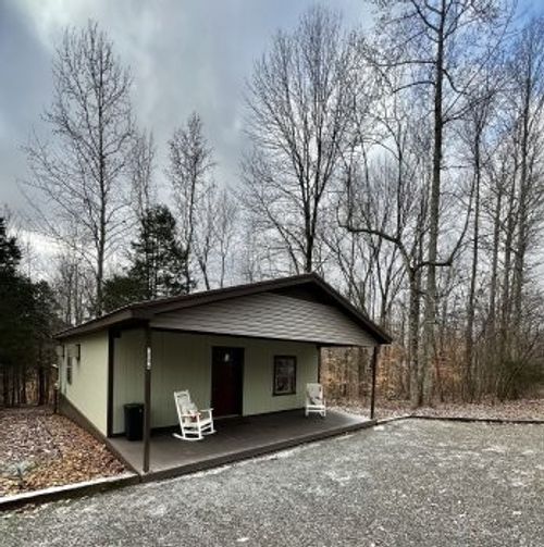 2094 Buck Smith Rd, PALMYRA, TN, 37142-2356 | Card Image
