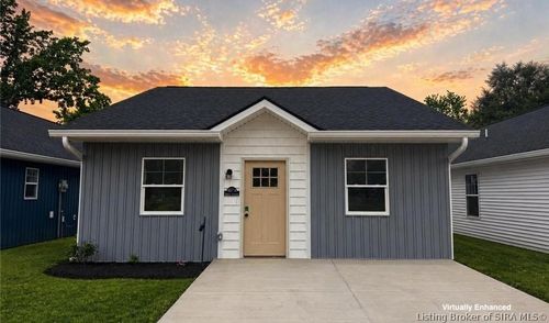 a-627 Main St, Jeffersonville, IN, 47130-4405 | Card Image