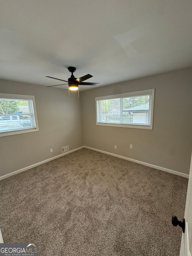 2831 Palm Dr, Home with 2 bedrooms, 1 bathrooms and 3 parking in Atlanta GA | Image 5