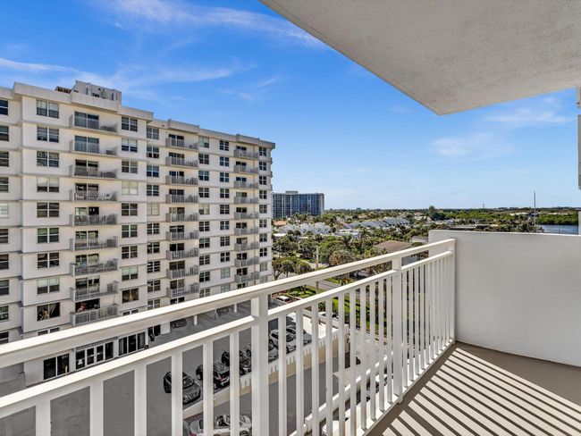 APT-605 - 4505 S Ocean Blvd, Condo with 2 bedrooms, 2 bathrooms and null parking in Highland Beach FL | Image 7