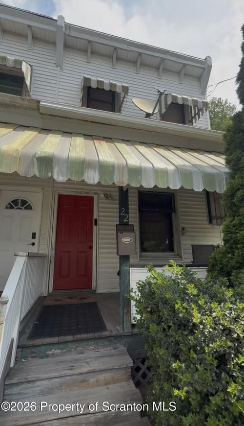 22 Schoolhouse Ln, Wilkes Barre, PA, 18702-5507 | Card Image