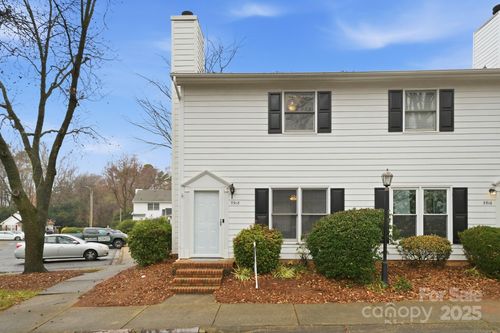 5918 Crape Myrtle Ln, Charlotte, NC, 28216-1400 | Card Image