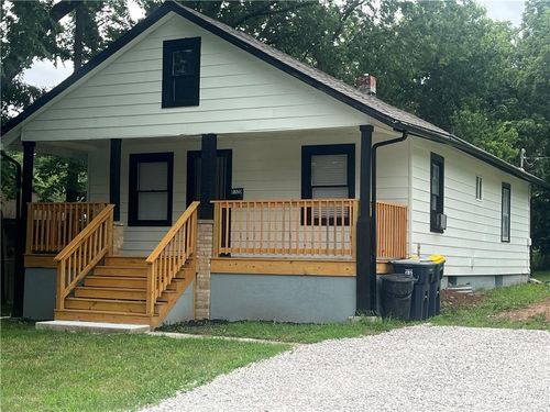 8320 Wabash Ave, Kansas City, MO, 64132-2371 | Card Image