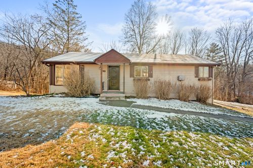 90 Pinnacle Rd, Plainville, CT, 06062-1426 | Card Image