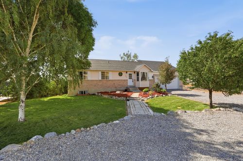 3379 W 1000 N, Tremonton, UT, 84337-9353 | Card Image