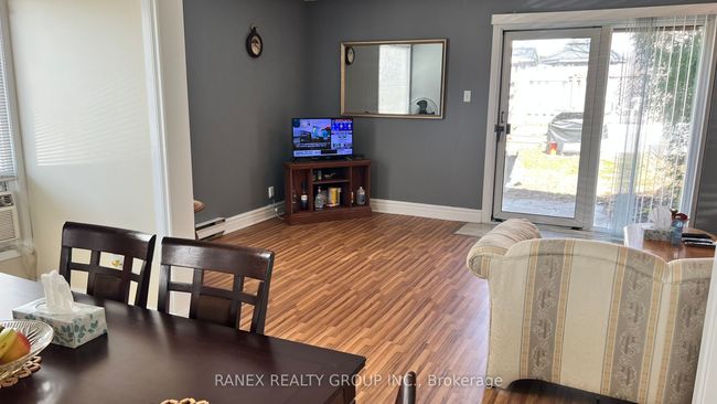 13 Grasspoint Sq, House other with 3 bedrooms, 2 bathrooms and 3 parking in Brampton ON | Image 10