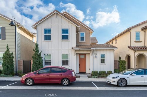 6914 Stonecrop Ln, Fontana, CA, 92336-2971 | Card Image