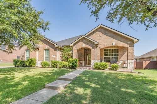 1737 Rock Ridge Dr, Cedar Hill, TX, 75104-3924 | Card Image