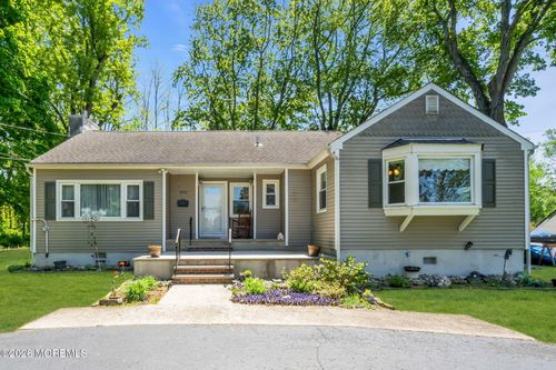 323 Florence Rd, Middletown, NJ, 07748-2809 | Card Image