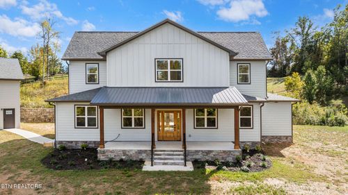 706 Paso Trail Way, Seymour, TN, 37865-3556 | Card Image