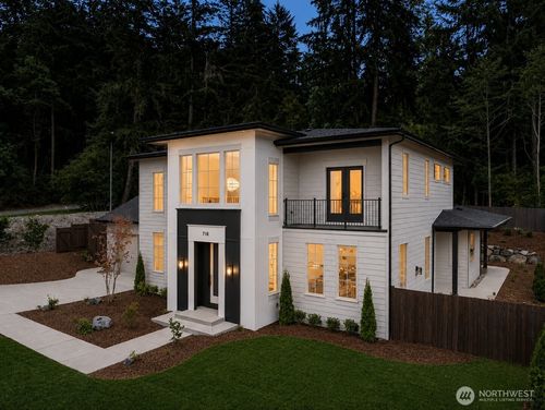 710 Chris David Dr, Steilacoom, WA, 98388-3001 | Card Image