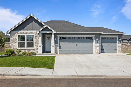 8212 Fernow St, West Richland, WA, 99353-4030 | Card Image