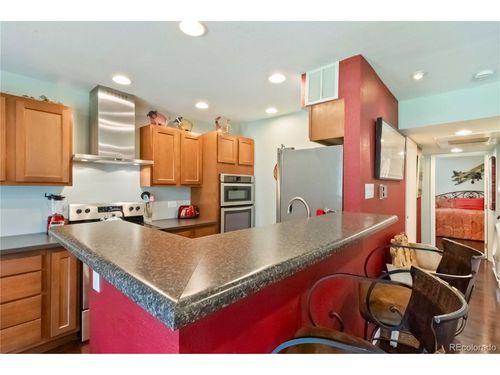 a-3319 S Monaco Street Pkwy, Denver, CO, 80222-7633 | Card Image