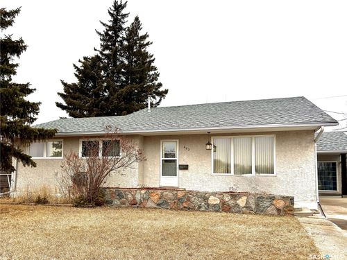 402 Fourth Street, Kipling, SK, S0G2S0 | Card Image