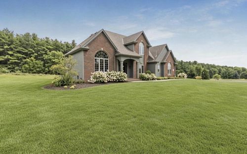 S91W31504 Grace Trail, Mukwonago, WI, 53149 | Card Image