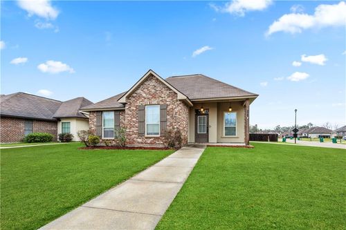 7765 Amite Springs Dr, Denham Springs, LA, 70706-1242 | Card Image