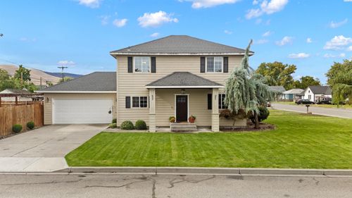 1431 Grant Ave, Prosser, WA, 99350-1168 | Card Image