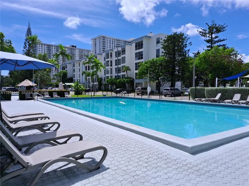 104-17570 Atlantic Blvd, Sunny Isles Beach, FL, 33160-2878 | Card Image